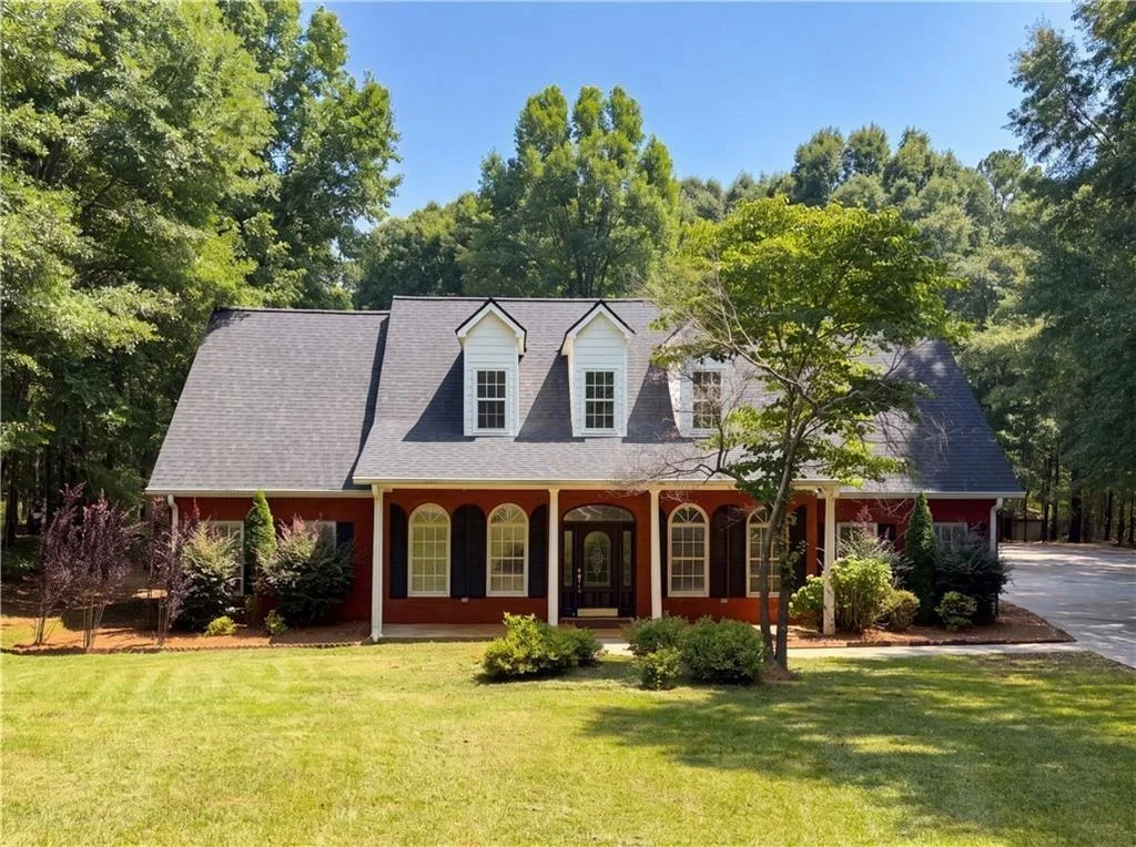 Photo of 346 Carnation Drive