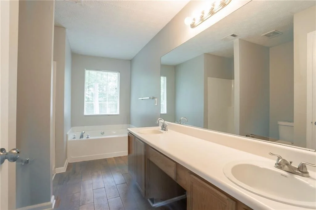 Photo of 5867 Heritage Walk