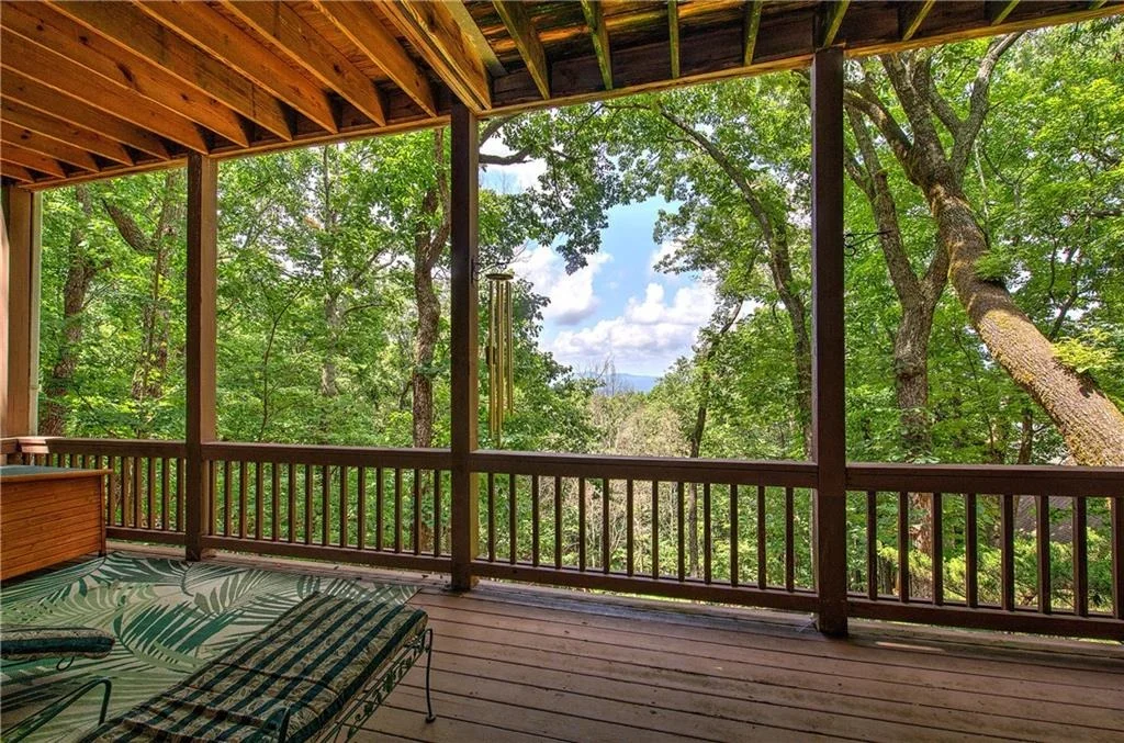 Photo of 300 Sassafras Mountain Trail
