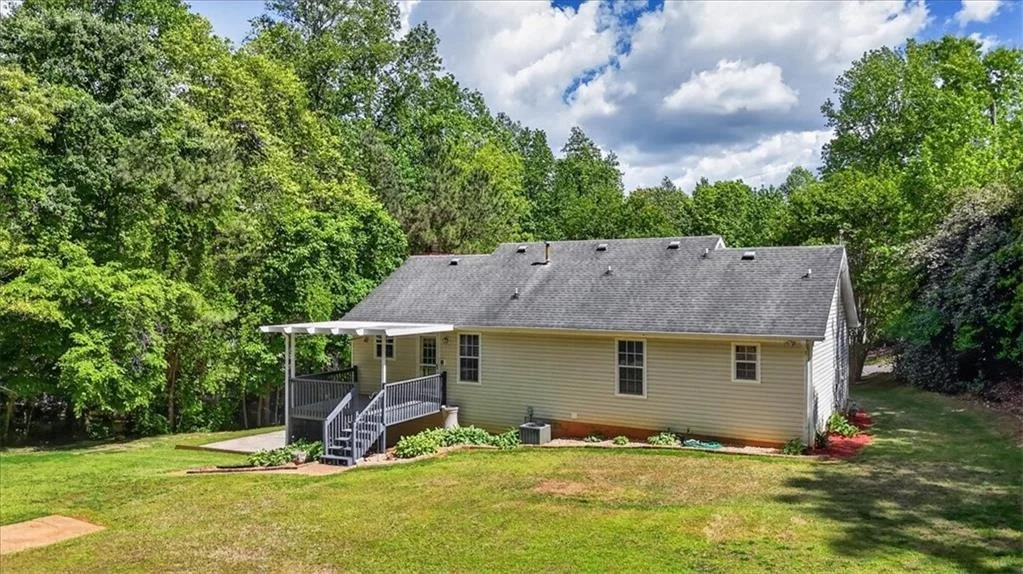 Photo of 402 Deer Run