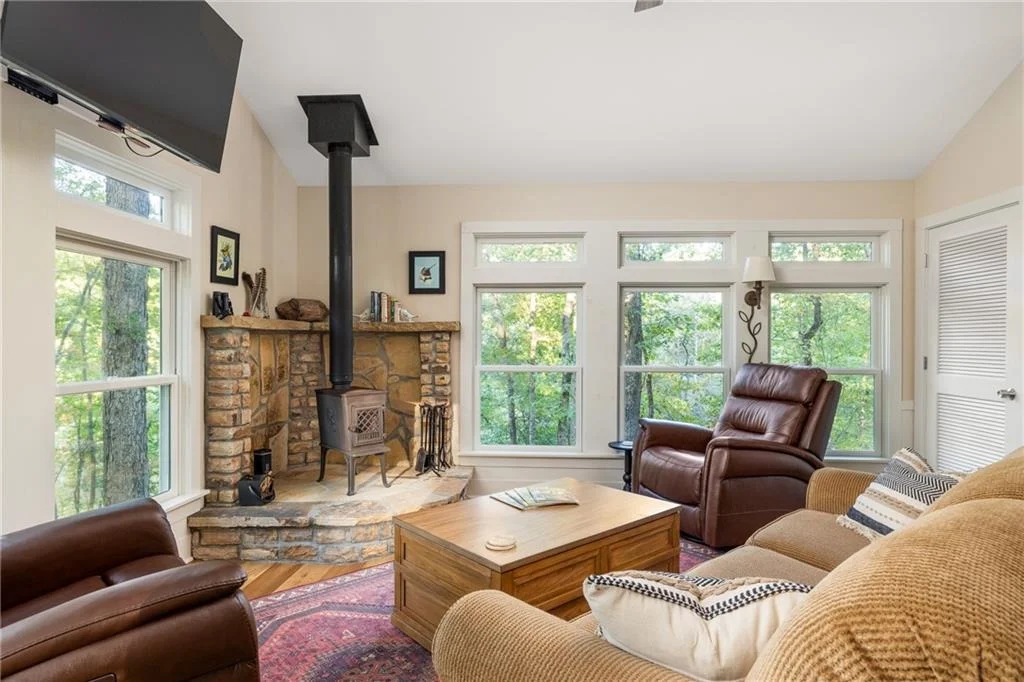 Photo of 6592 Huckleberry Lane