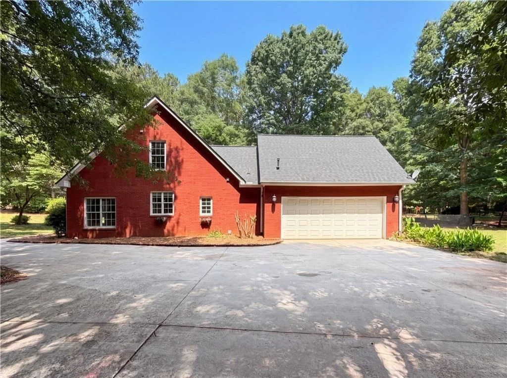 Photo of 346 Carnation Drive
