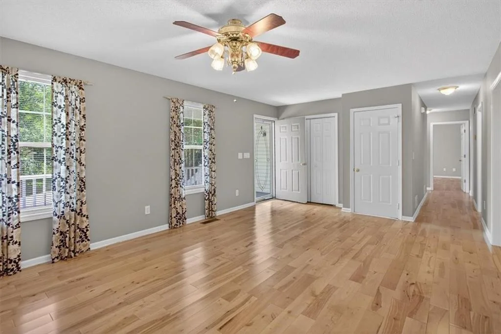 Photo of 402 Deer Run