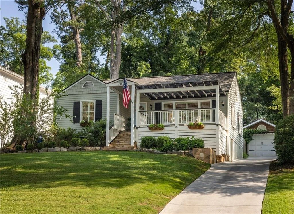 Photo of 296 Eureka Drive NE