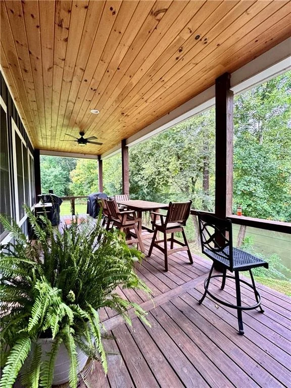Photo of 250 Hook Road NE
