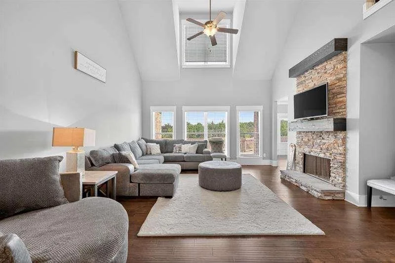 Photo of 2112 Meadowood Cove