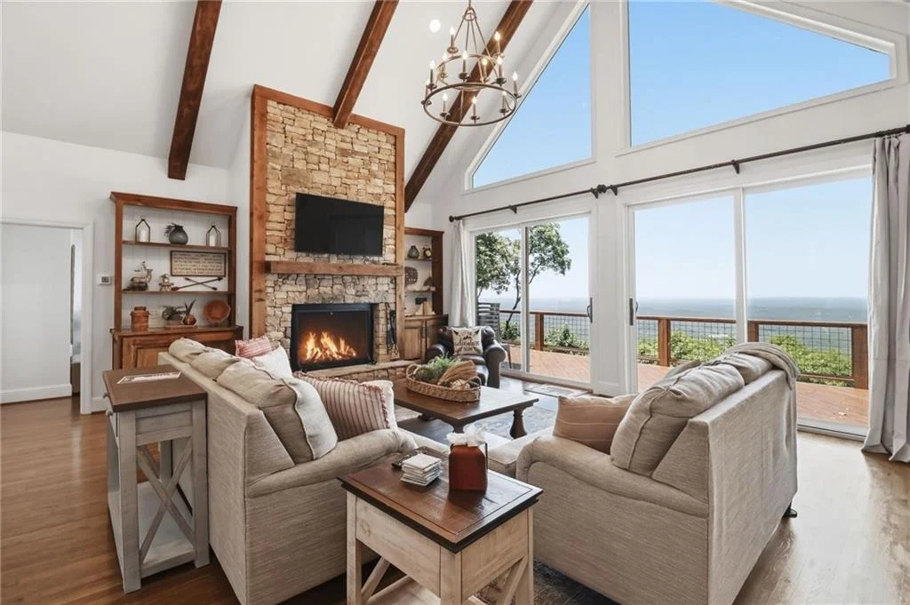 Photo of 1837 Ridgeview Drive
