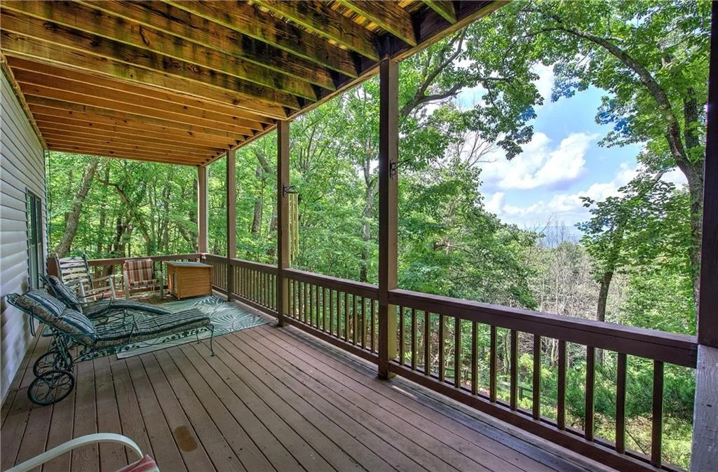 Photo of 300 Sassafras Mountain Trail