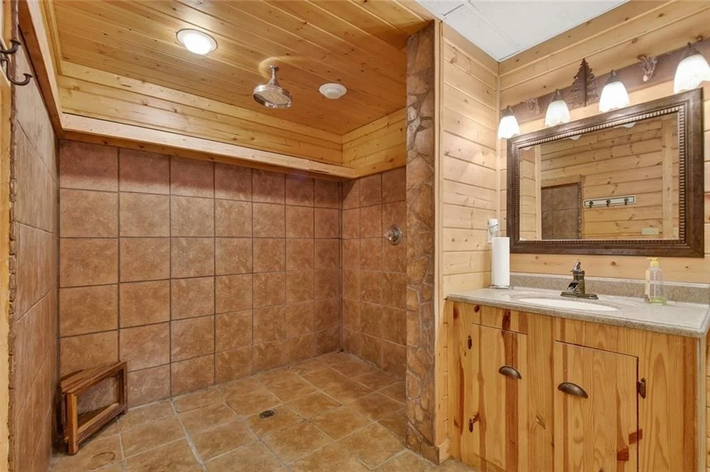 Photo of 144 Emerald Cove