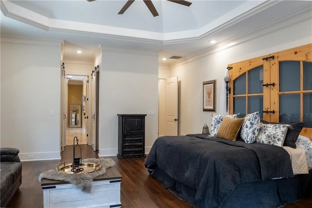 Photo of 5888 Cobbham Road