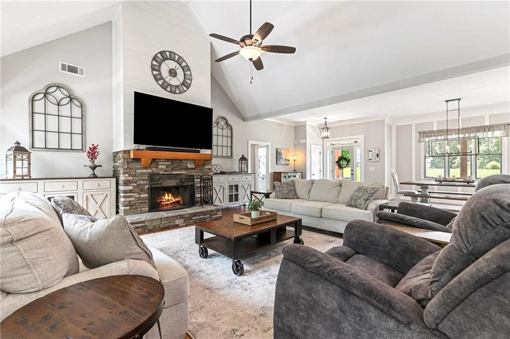 Photo of 151 Wilshire Drive