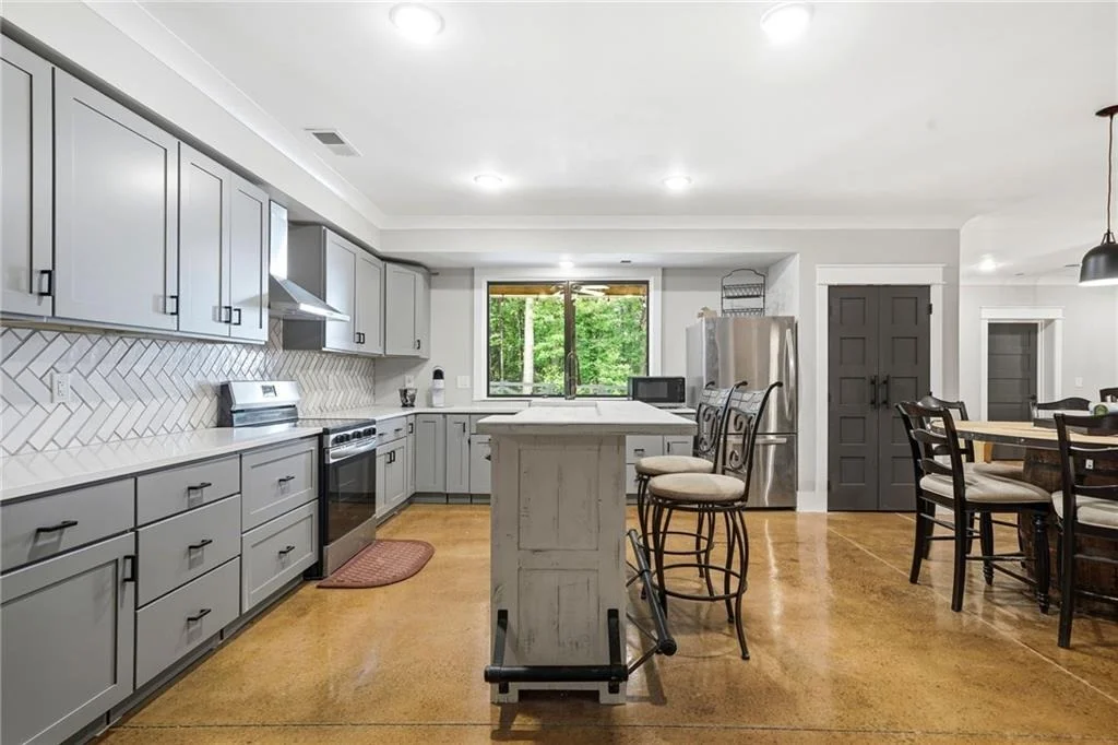 Photo of 650 Avery Road