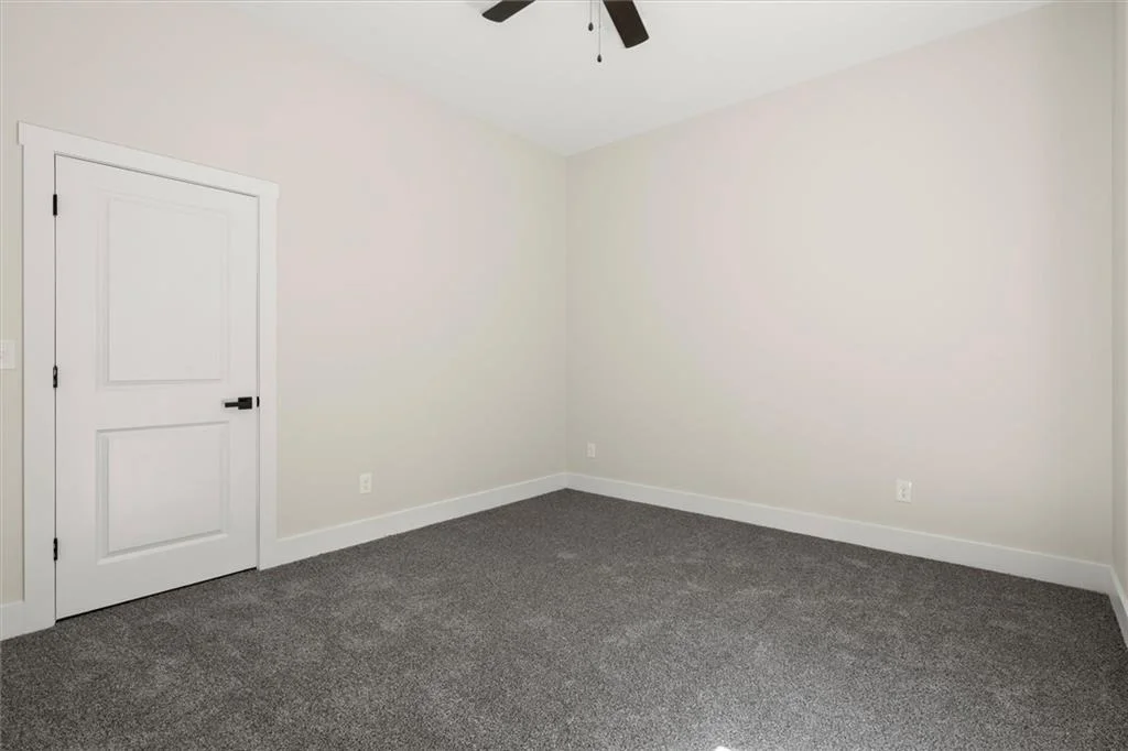 Photo of 327 Crest Pointe S