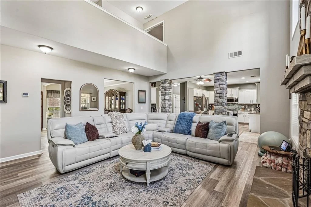 Photo of 337 Meadowcrest Circle