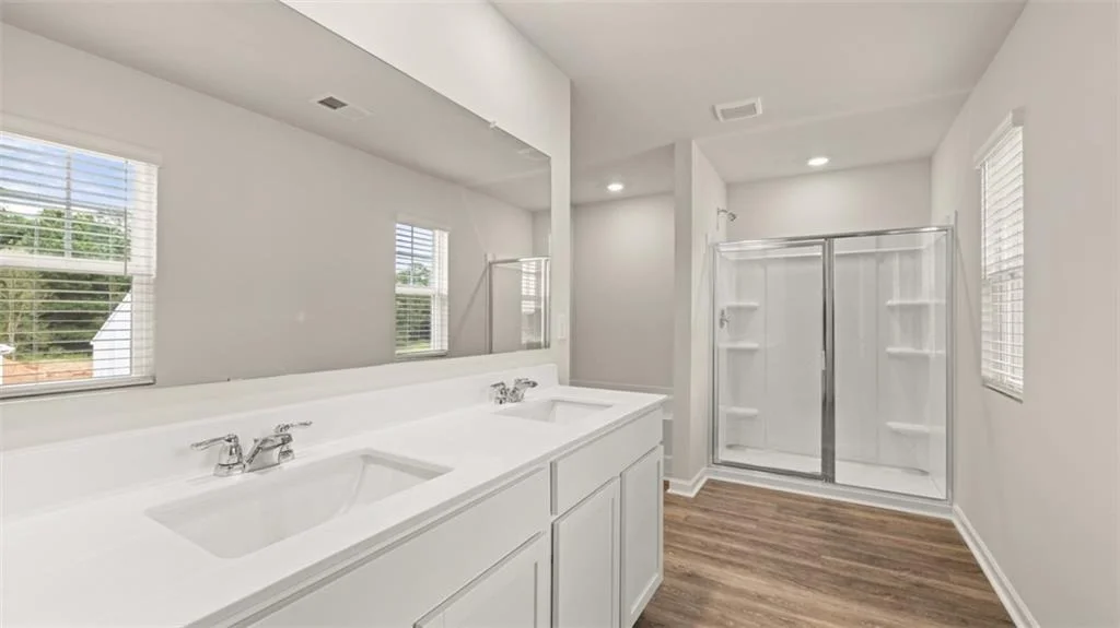 Photo of 372 Abbott Road