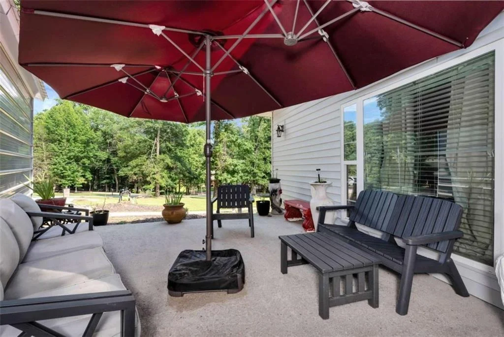 Photo of 425 Greenleaf Drive