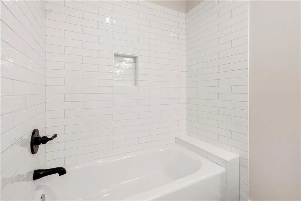 Photo of 327 Crest Pointe S
