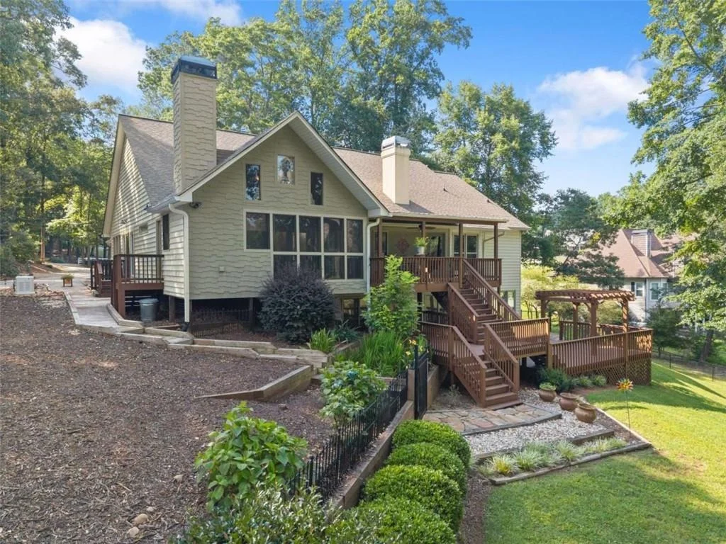 Photo of 5825 Sweetbottom Lane