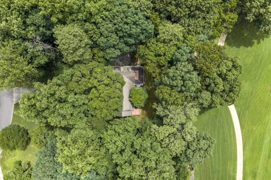 Photo of 8950 Huntcliff Trace