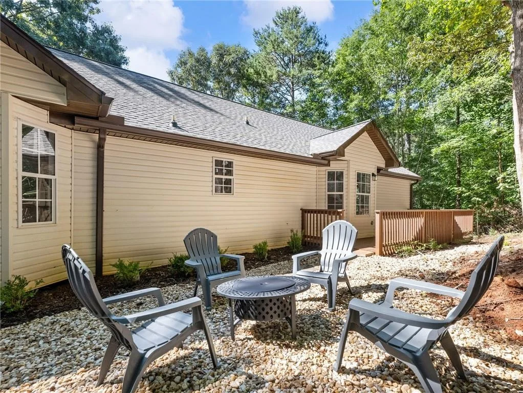 Photo of 3930 Pine Tree Lane