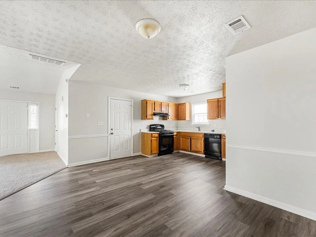 Photo of 5781 Creekside Drive