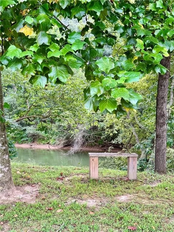 Photo of 250 Hook Road NE