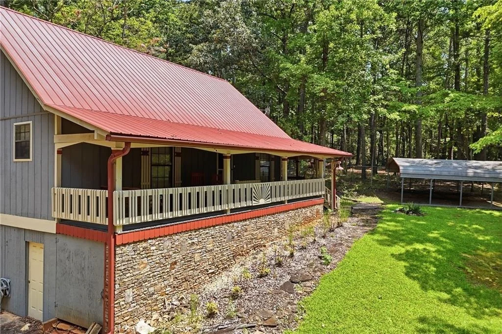 Photo of 1525 Sperin Road