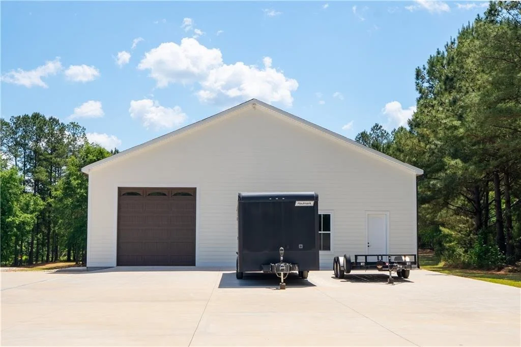 Photo of 5888 Cobbham Road