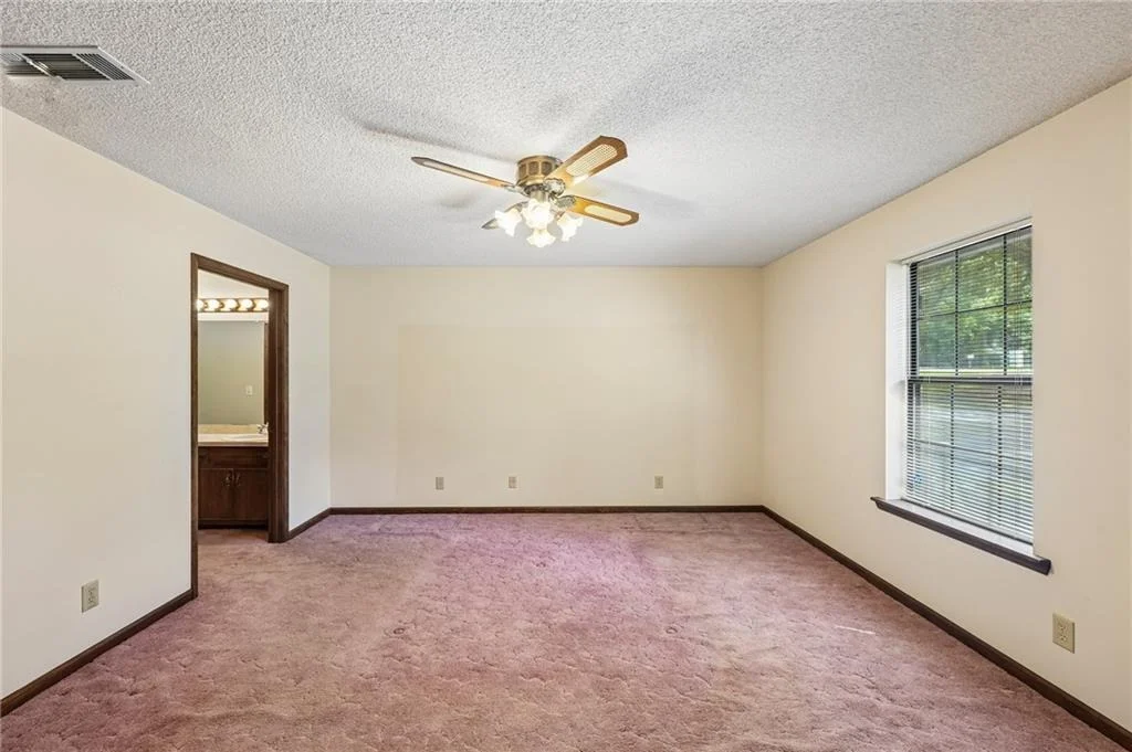Photo of 16055 Thompson Road