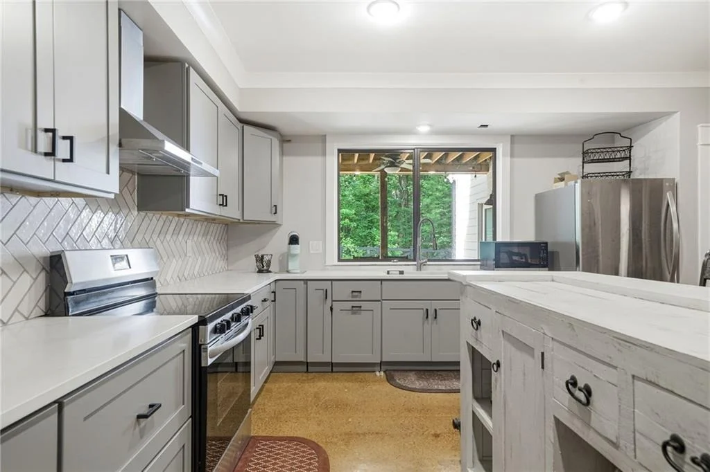 Photo of 650 Avery Road