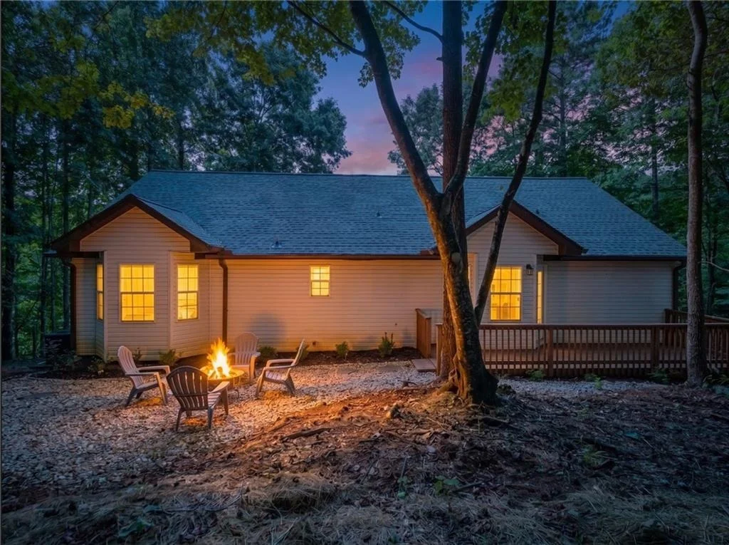 Photo of 3930 Pine Tree Lane