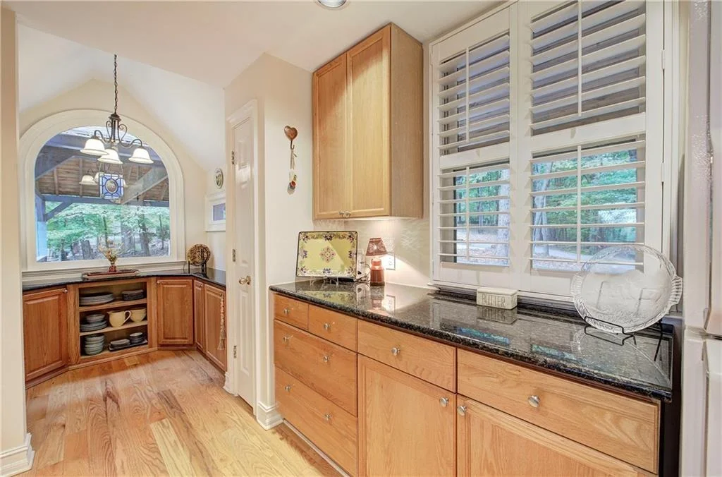 Photo of 225 Grandview Trail