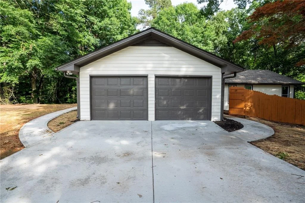 Photo of 2154 Pond Road