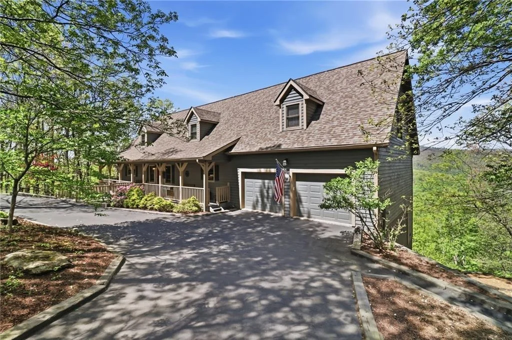 Photo of 1692 Ridgeview Drive