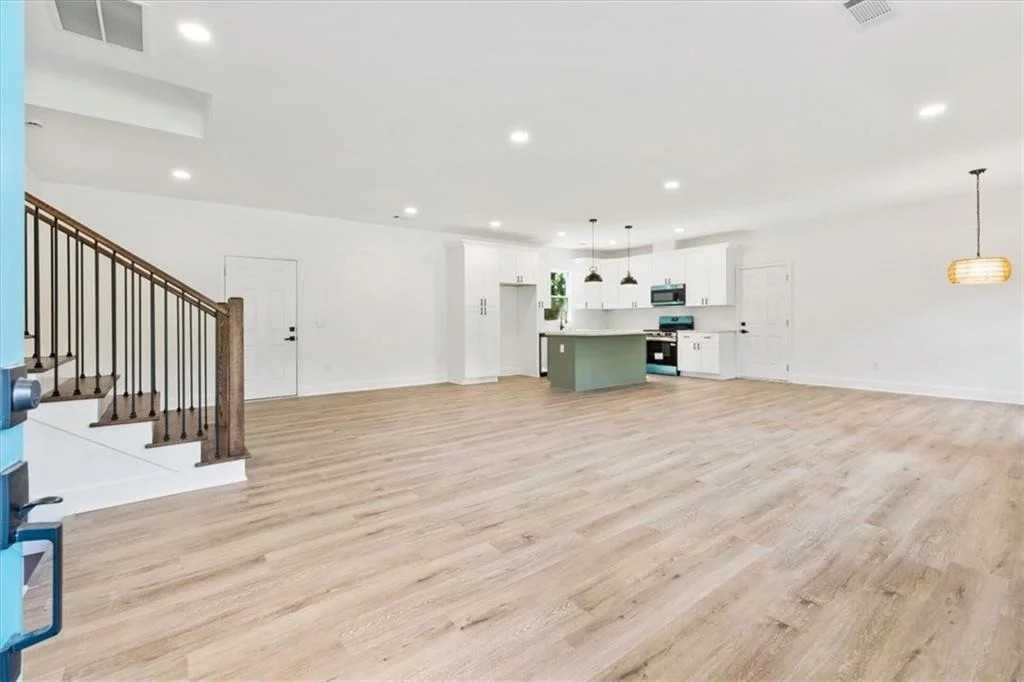 Photo of 6885 Silver Maple Trail