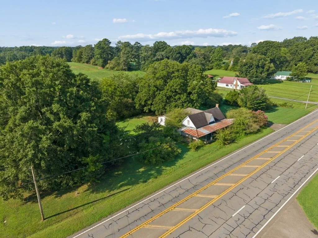 Photo of 6873 Fairmount Highway SE