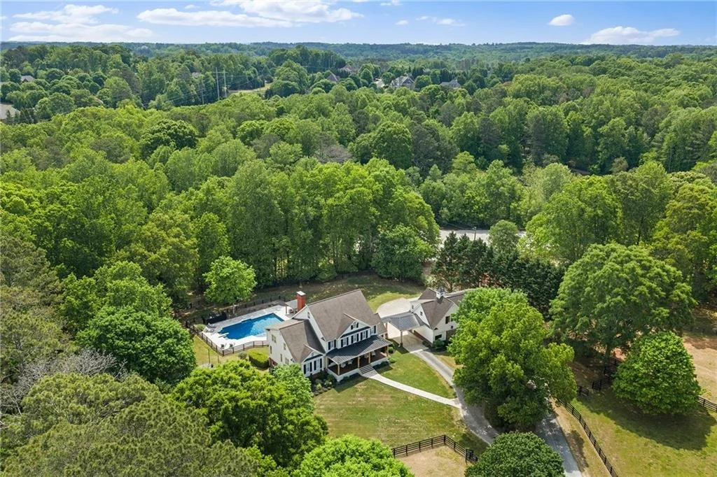 Photo of 16035 Westbrook Road