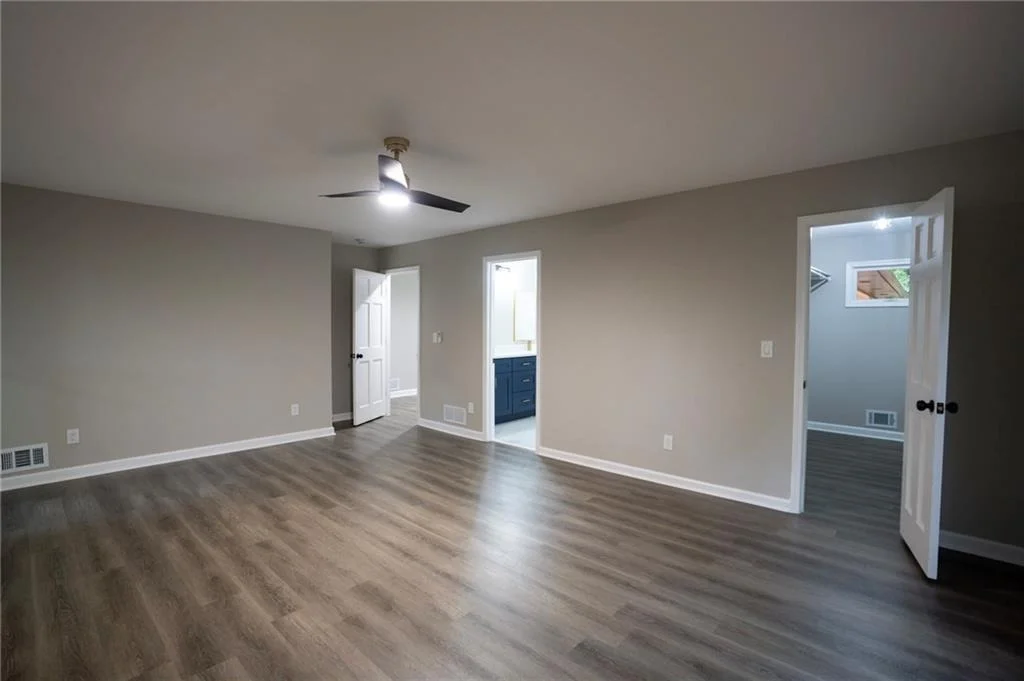 Photo of 2154 Pond Road