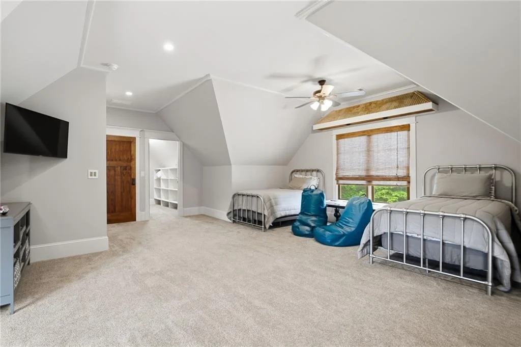 Photo of 457 Arlington Way