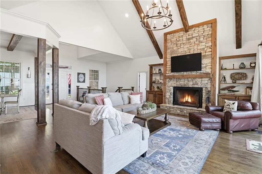 Photo of 1837 Ridgeview Drive