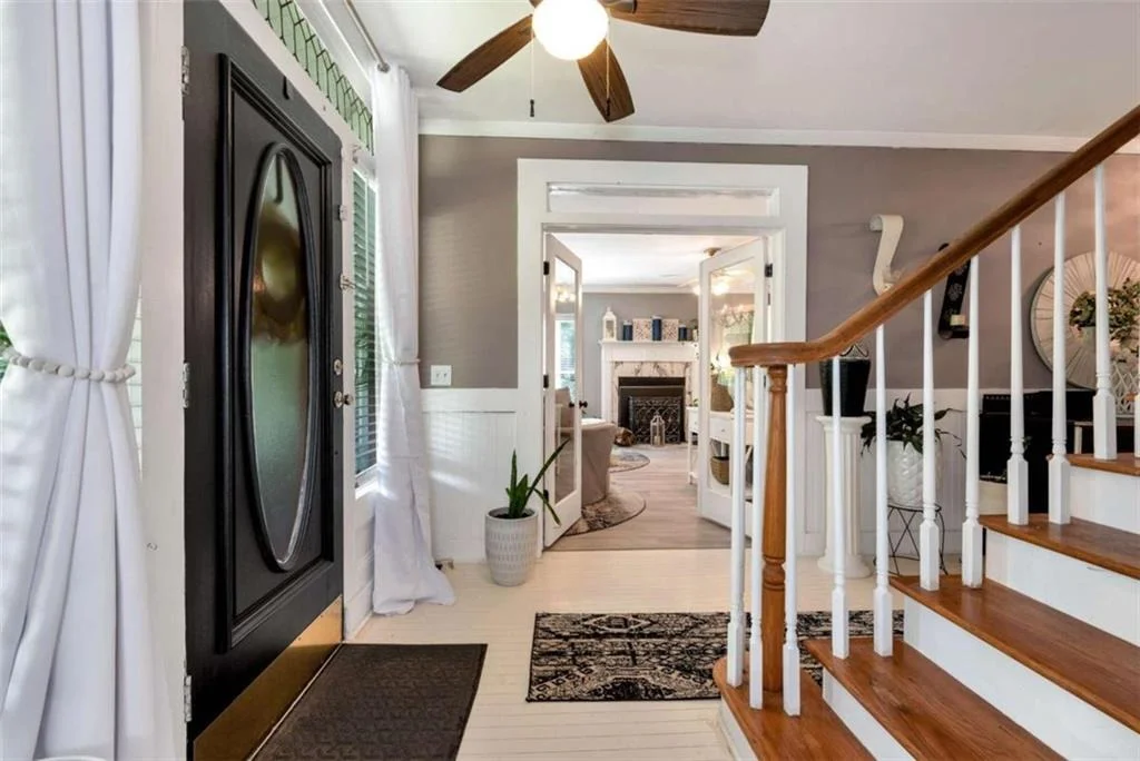 Photo of 425 Greenleaf Drive
