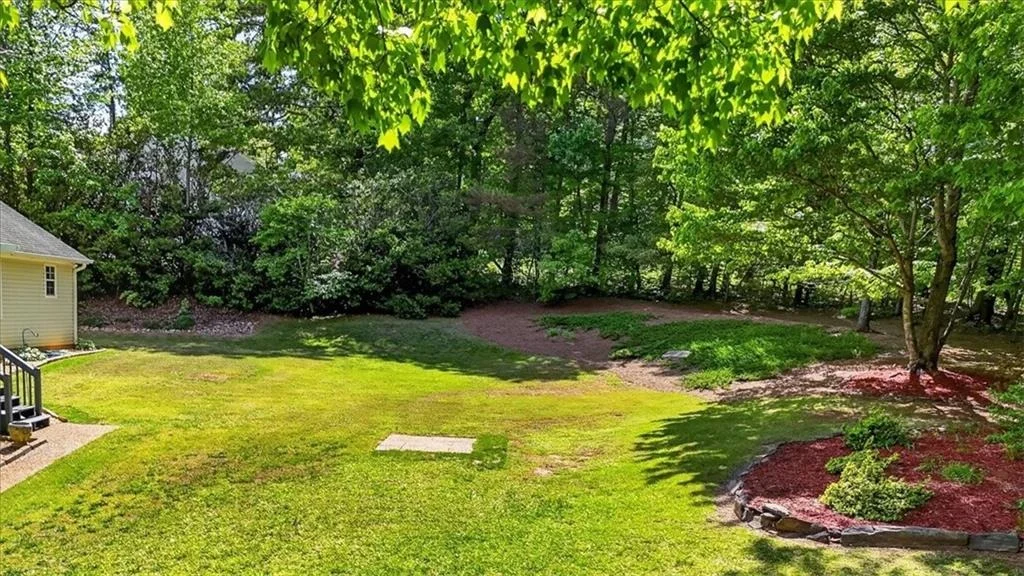 Photo of 402 Deer Run