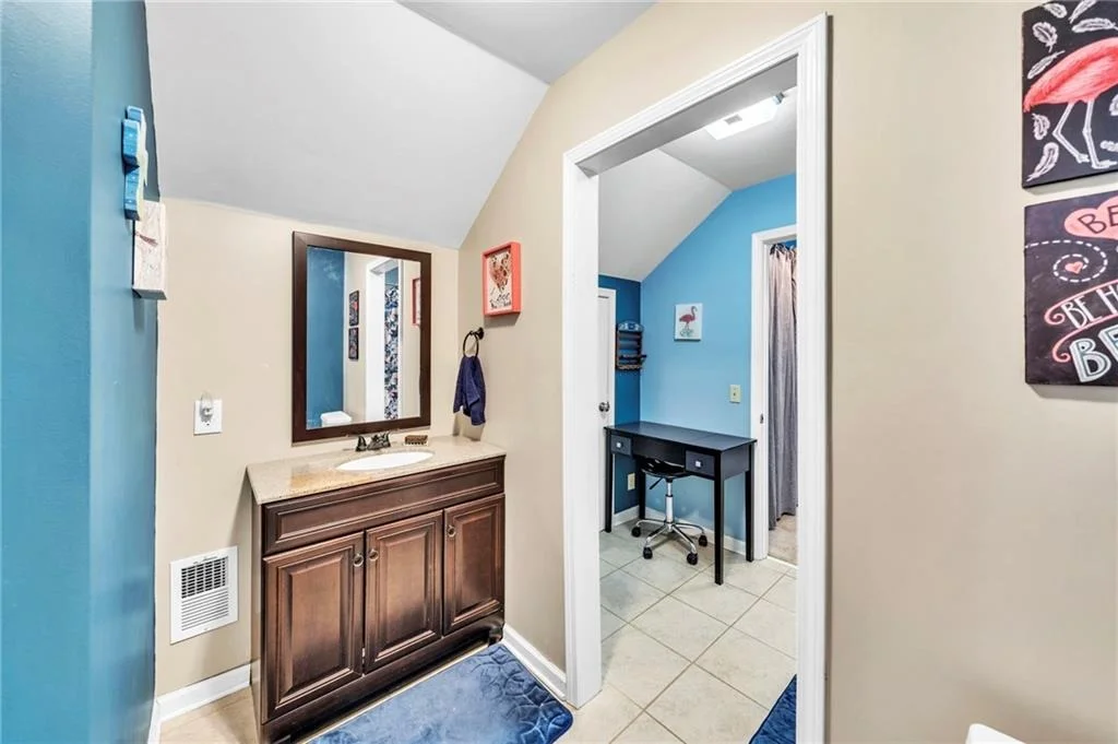 Photo of 1250 Sutton Road