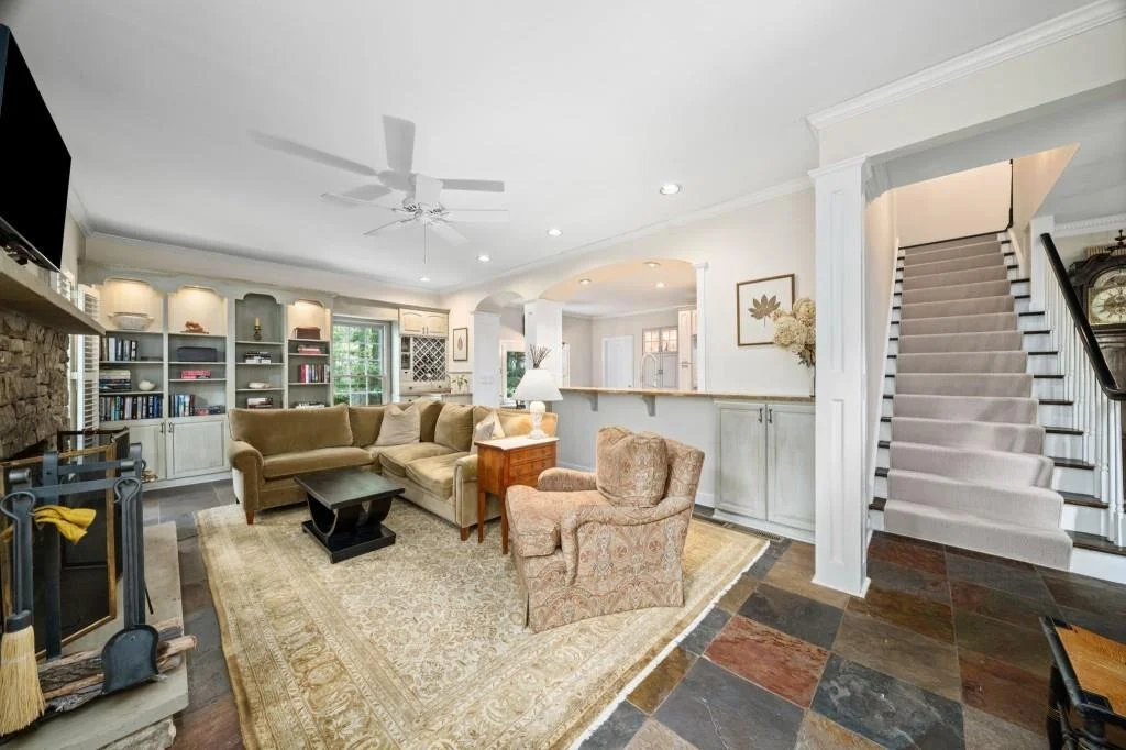 Photo of 8950 Huntcliff Trace