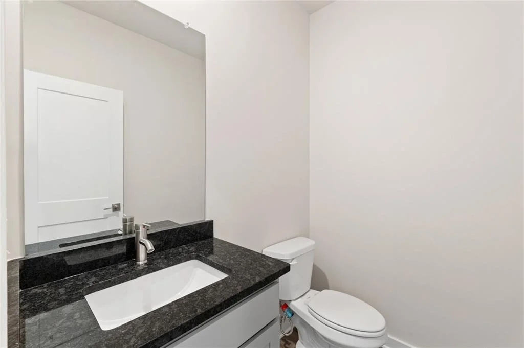 Photo of 355 Jarrett Street