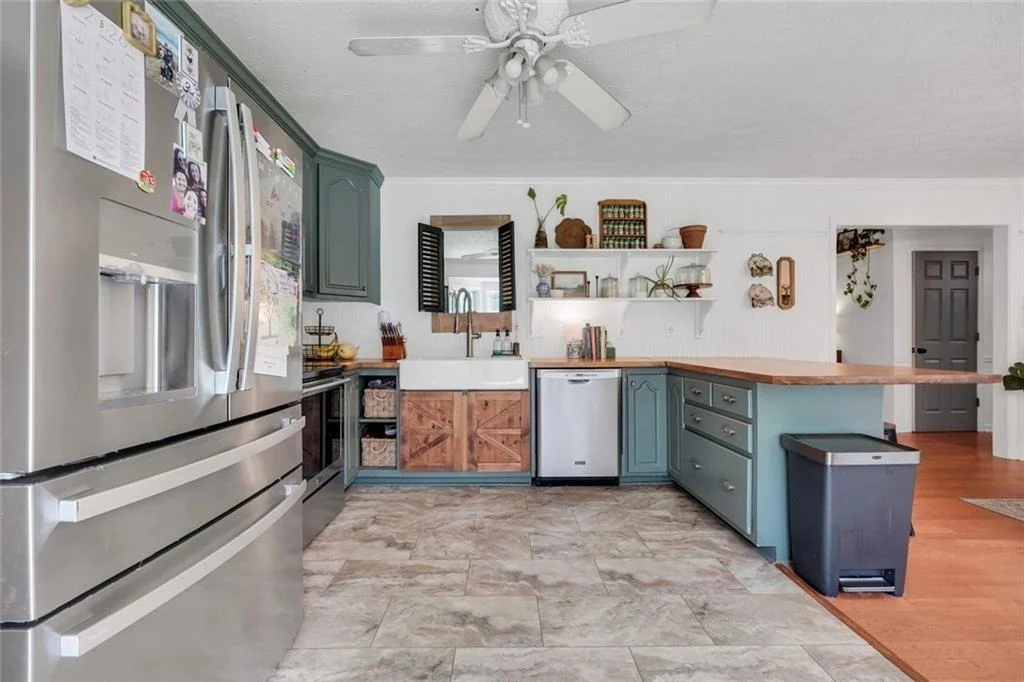 Photo of 2182 Leguin Mill Road