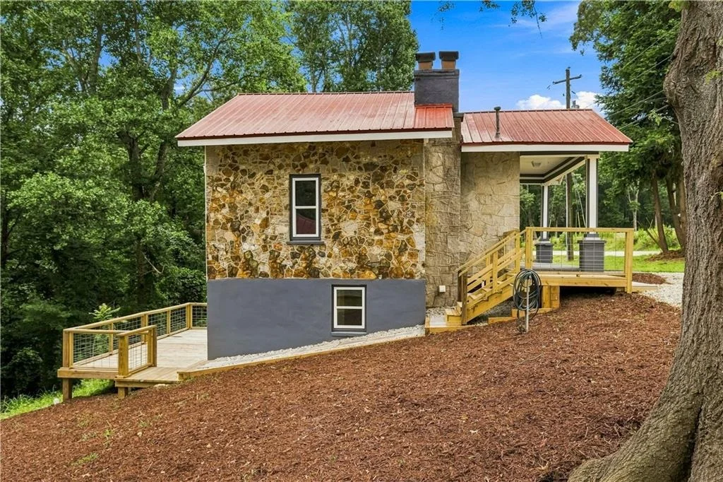 Photo of 2928 Old Cornelia Highway