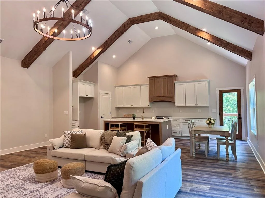 Photo of 327 Crest Pointe S