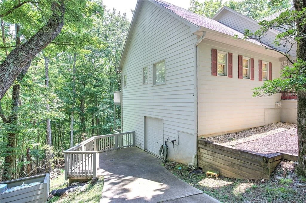 Photo of 376 Alpine Drive