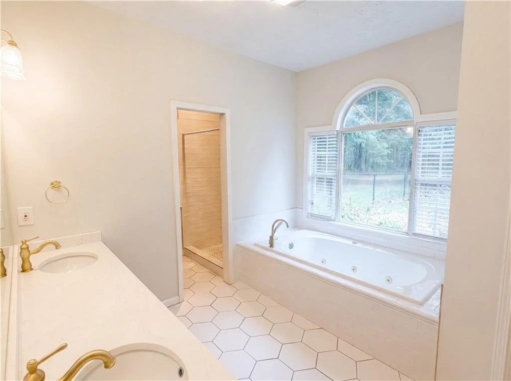 Photo of 346 Carnation Drive